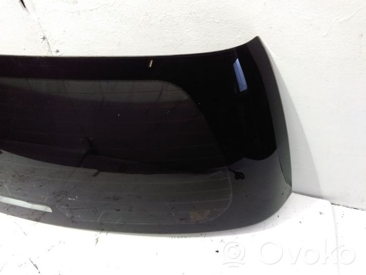 KIA Carens I Rear windscreen/windshield window 