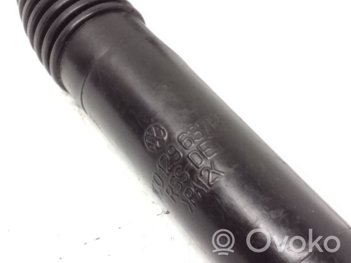 Volkswagen Caddy Breather hose/pipe 3C0129637B