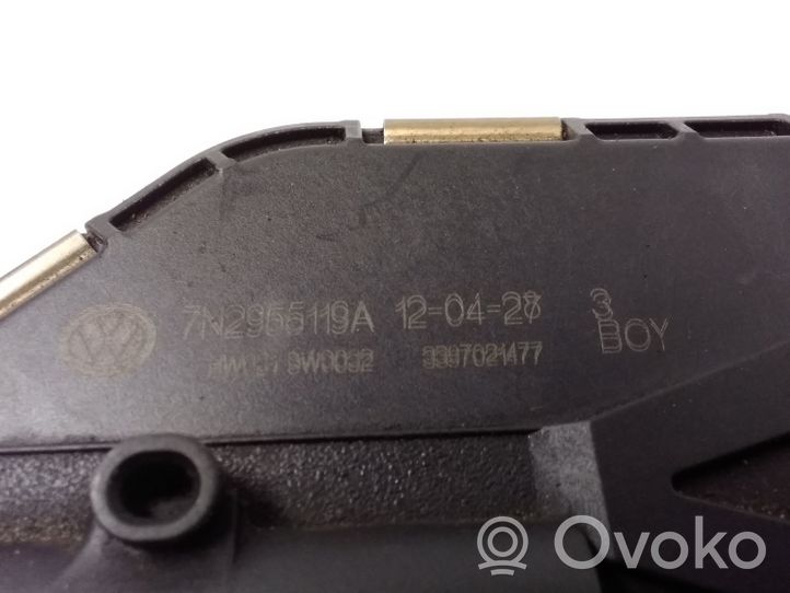 Volkswagen Sharan Silniczek wycieraczek szyby przedniej / czołowej 7N2955119A