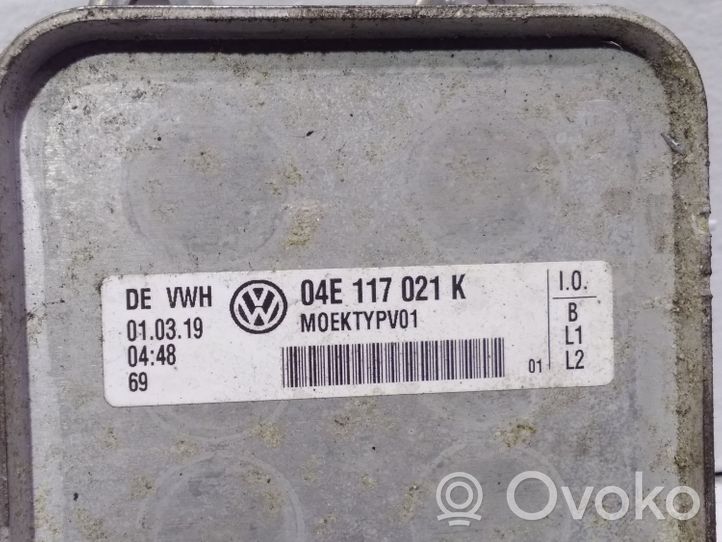 Audi A3 S3 8V Supporto di montaggio del filtro dell’olio 04E117021K