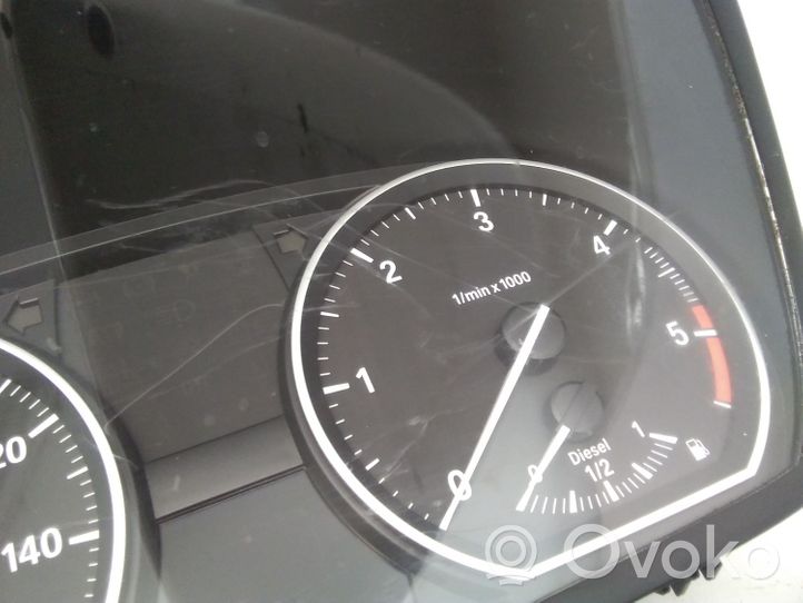 BMW 1 E82 E88 Compteur de vitesse tableau de bord 9187333