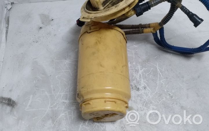 Volkswagen Touareg I Pompe à carburant 88293052