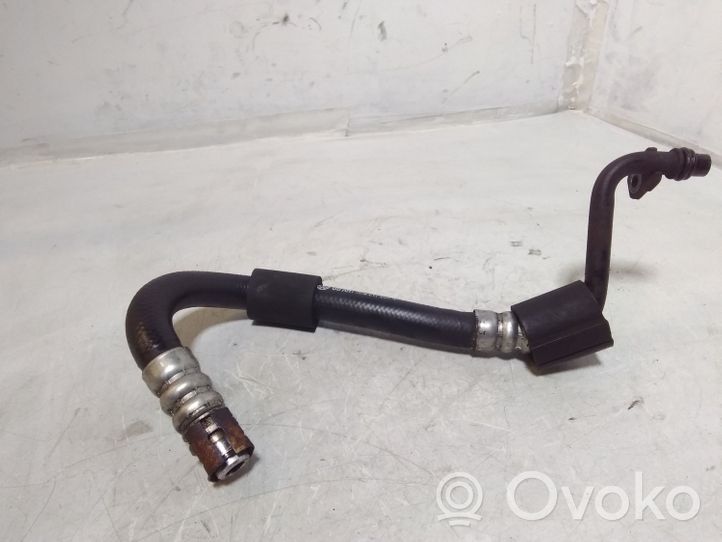 Volkswagen Tiguan Tubo flessibile del radiatore dell’olio del cambio 5N0317820A