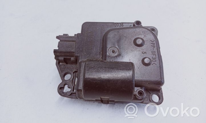 Dodge Grand Caravan Moteur / actionneur de volet de climatisation M8679001