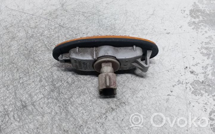 Mazda 323 F Indicatore di direzione del parafango anteriore 0464120