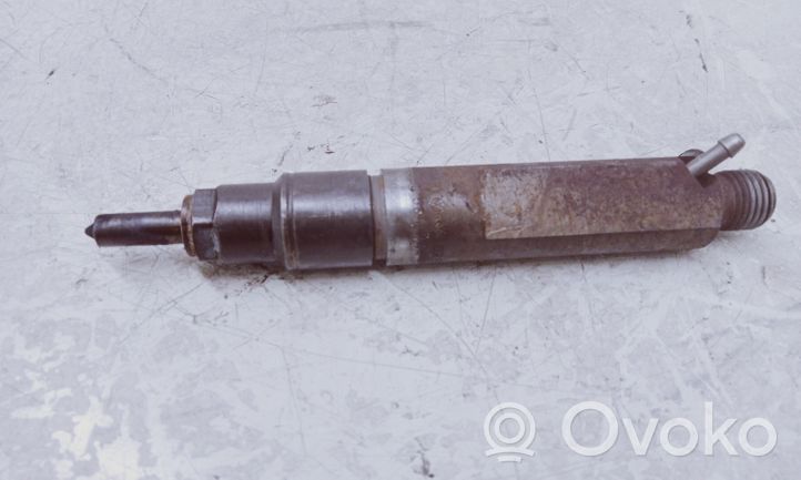 Volkswagen PASSAT B5 Injecteur de carburant 028130201T