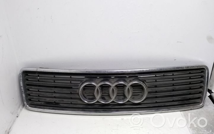 Audi 100 S4 C4 Передняя решётка 4A0853651