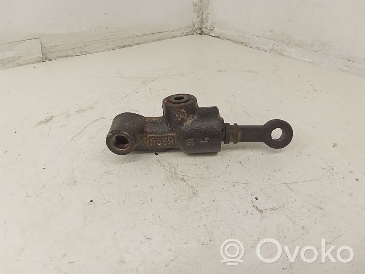 Volkswagen Transporter - Caravelle T4 Clutch master cylinder 5569