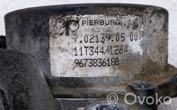 Ford Kuga I Pompa podciśnienia / Vacum 7021390500