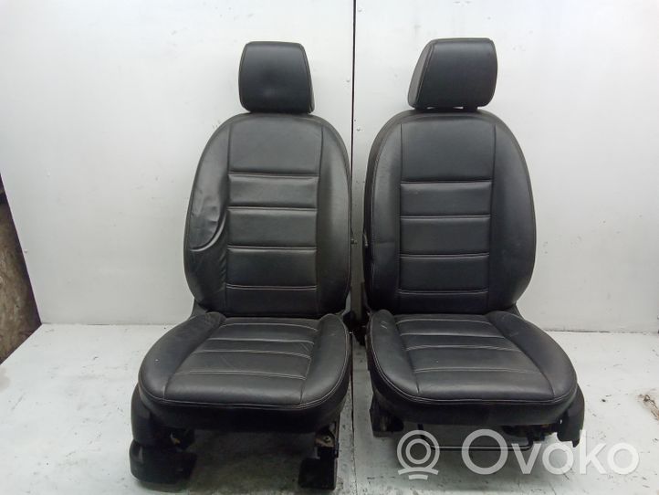 Ford Kuga I Set interni 