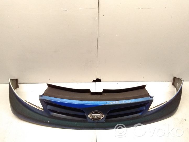 Nissan Primastar Front bumper upper radiator grill 