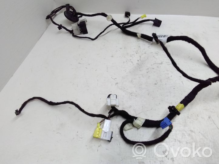 Mercedes-Benz S W221 Cableado de puerta delantera A2214407010