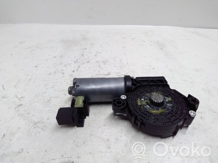 Mercedes-Benz C W205 Motor / Aktuator 0390200100