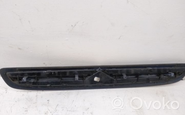 Citroen Xsara Picasso Etupuskurin ylempi jäähdytinsäleikkö 9650059677