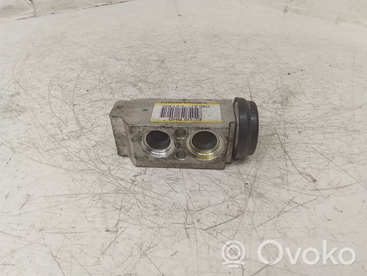 Hyundai ix35 Air conditioning (A/C) expansion valve 977752Y300