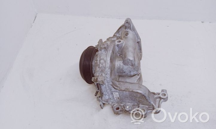 Mercedes-Benz E W213 Water pump A6542000001