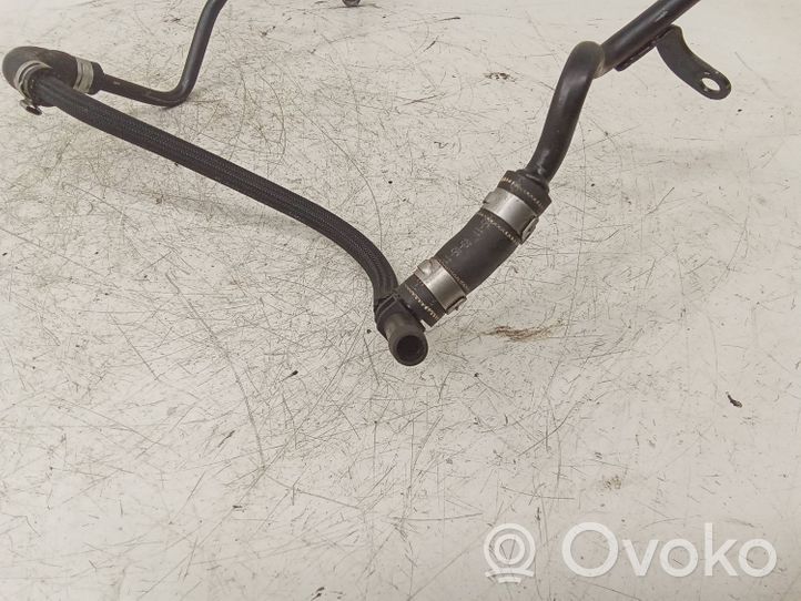 Volkswagen Touareg II Fuel line/pipe/hose 