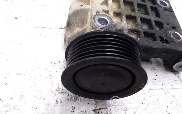 Volkswagen Touareg II Staffa di montaggio del compressore dell’A/C 059903143AC