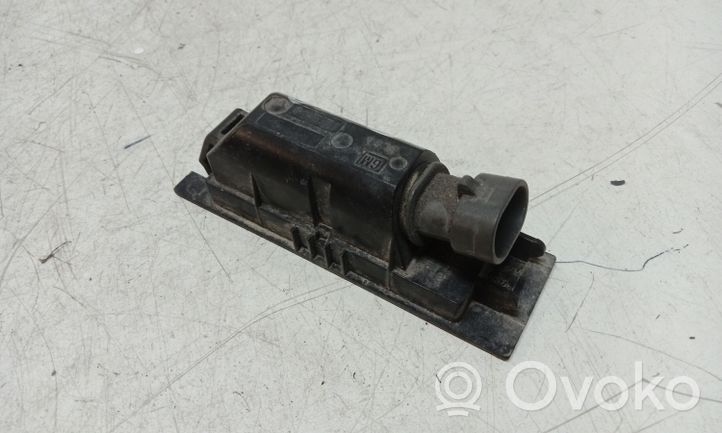 Opel Vectra C Lampa oświetlenia tylnej tablicy rejestracyjnej 0LSA0461200