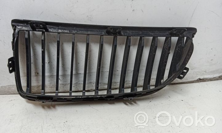 BMW 3 E90 E91 Grille de calandre avant 7120008