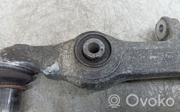 Volkswagen PASSAT B5.5 Braccio di controllo sospensione anteriore inferiore/braccio oscillante 4B3407155A