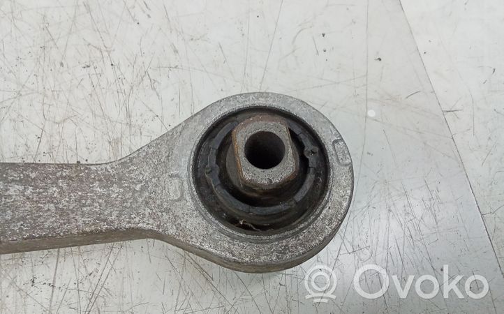 Volkswagen PASSAT B5.5 Braccio di controllo sospensione anteriore inferiore/braccio oscillante 4B3407155A