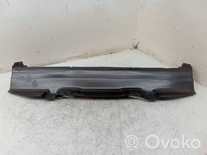 BMW 1 E82 E88 Apatinė dalis radiatorių panelės (televizoriaus) 7128502