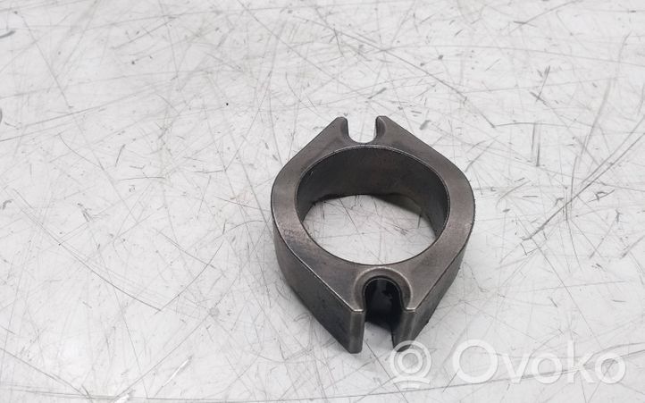 Subaru Outback Fuel Injector clamp holder 