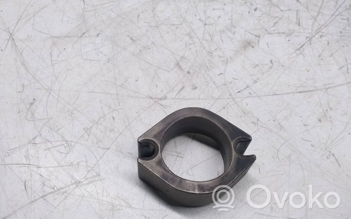 Subaru Outback Support de pince d'injecteur de carburant 