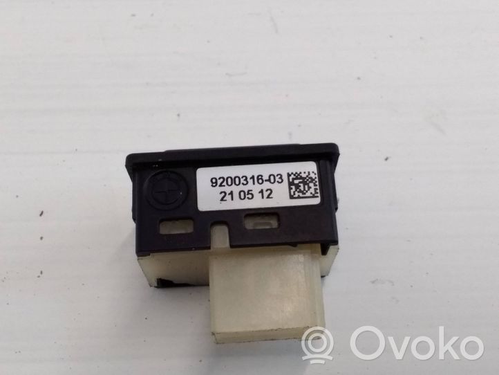 BMW 5 F10 F11 Interruptor para abrir la puerta trasera 9200316