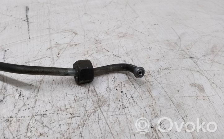 Volkswagen PASSAT B5 Fuel injector supply line/pipe 