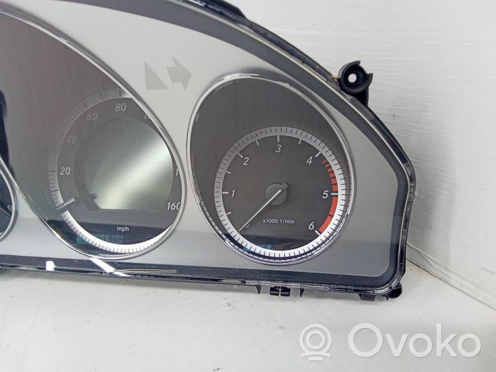 Mercedes-Benz C W204 Tachimetro (quadro strumenti) A2049004402