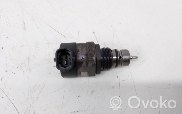 Honda CR-V Regulator ciśnienia paliwa 0281002966