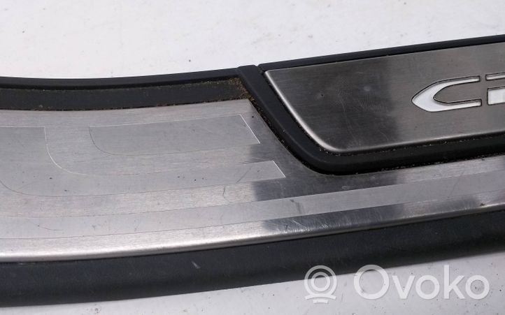 Honda CR-V Front sill trim cover 213080814