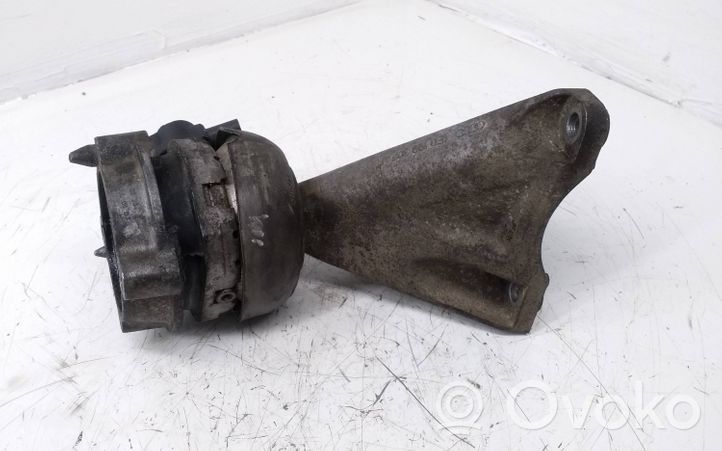 Audi A8 S8 D3 4E Supporto di montaggio del motore 4E0199381