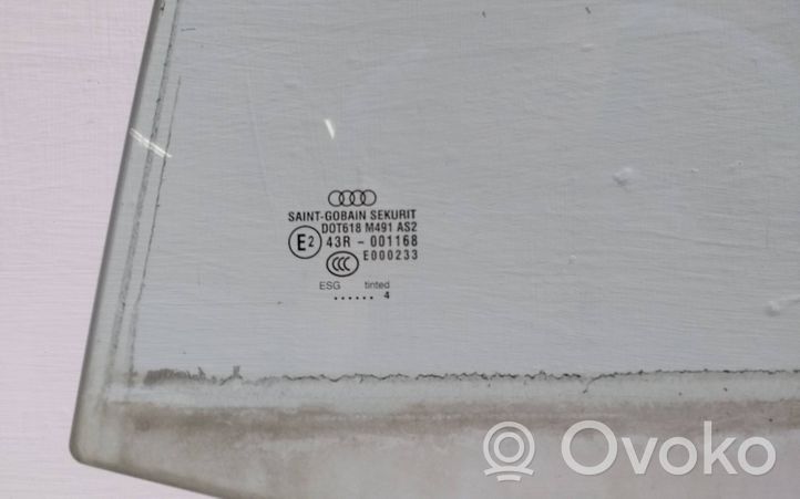 Audi A8 S8 D3 4E Pagrindinis galinių durų stiklas 