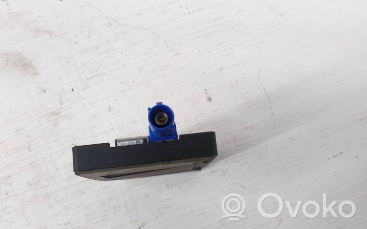 Audi A8 S8 D3 4E Amplificatore antenna 8E5919889