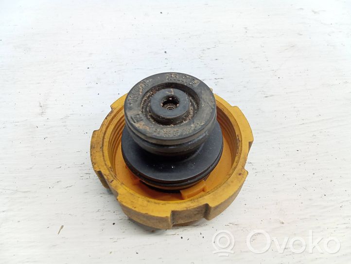 Opel Vectra C Vase d'expansion / bouchon de réservoir de liquide de refroidissement 