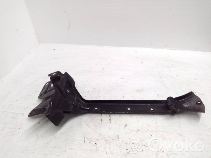 Volkswagen Touareg I Radiator support slam panel bracket 7L0805799