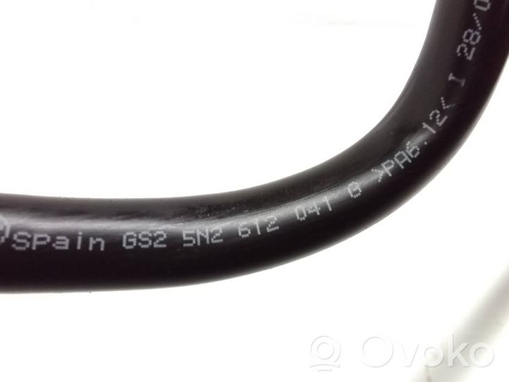 Volkswagen Tiguan Vacuum line/pipe/hose 5N2612041G