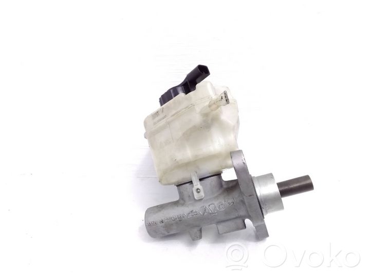 Audi Q7 4L Główny cylinder hamulca 03350887631