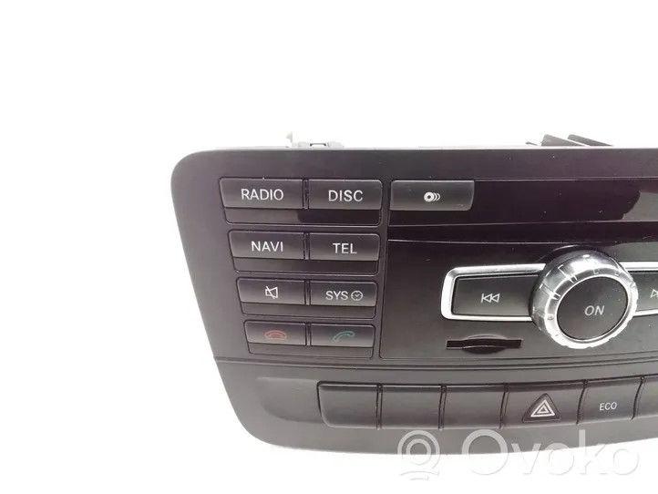 Mercedes-Benz B W246 W242 Radio/CD/DVD/GPS-pääyksikkö A2469000206