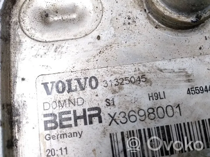 Volvo V60 Supporto di montaggio del filtro dell’olio 31325045