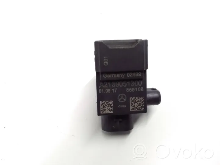 Mercedes-Benz GLC C253 Airbag deployment crash/impact sensor A2139051300