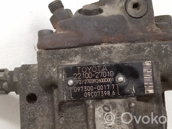 Toyota Corolla Verso E121 Pompa wtryskowa wysokiego ciśnienia 2210027010