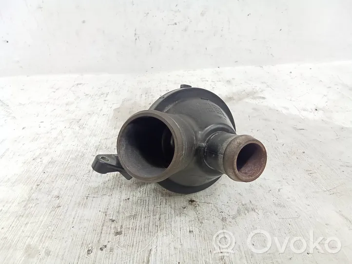 BMW 4 F32 F33 Termostaatin kotelo 10106811