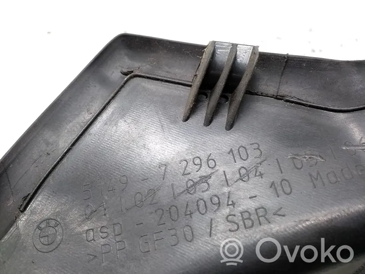 BMW 4 F32 F33 Moulure feu arrière 7296103