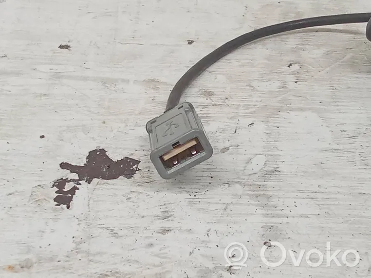 Honda Civic IX Connecteur/prise USB 