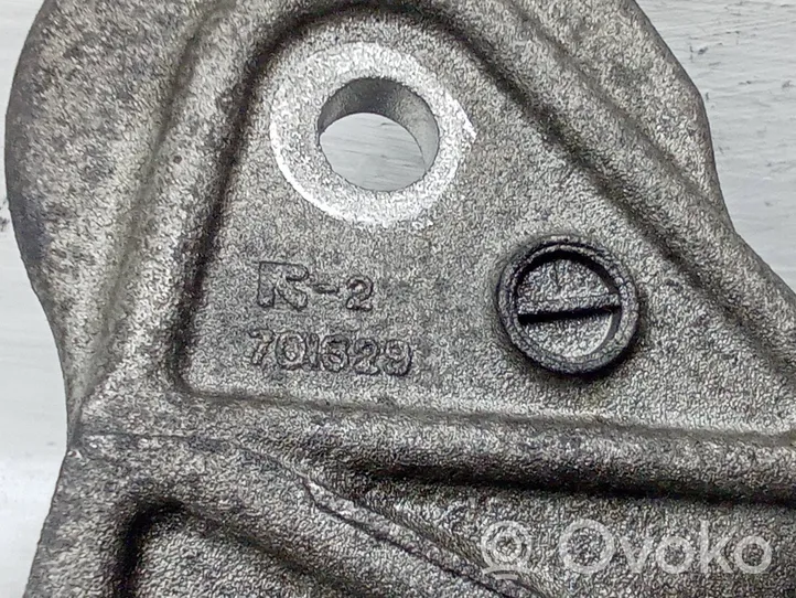 Mitsubishi Outlander Gearbox mounting bracket 701329