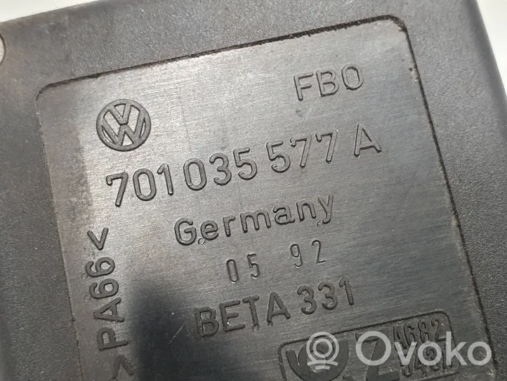 Volkswagen Multivan T4 Amplificateur d'antenne 701035577A